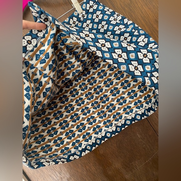 Zara mini skirt blue with white pattern (L) - Picture 4 of 10